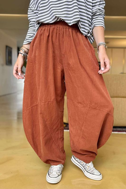 Made in Italy Cooper Needlecord Classic Barrel Leg Pant Auburn